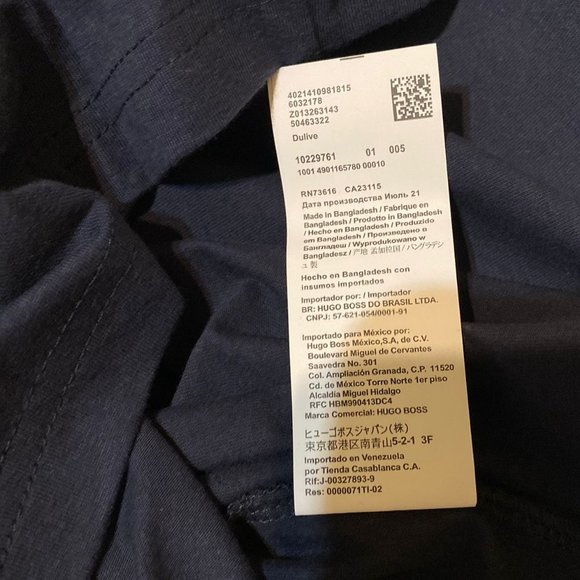 NWT HUGO BOSS Men's Black Crew-neck T-Shirt With Red logo label Size S, M, L - Picture 4 of 6